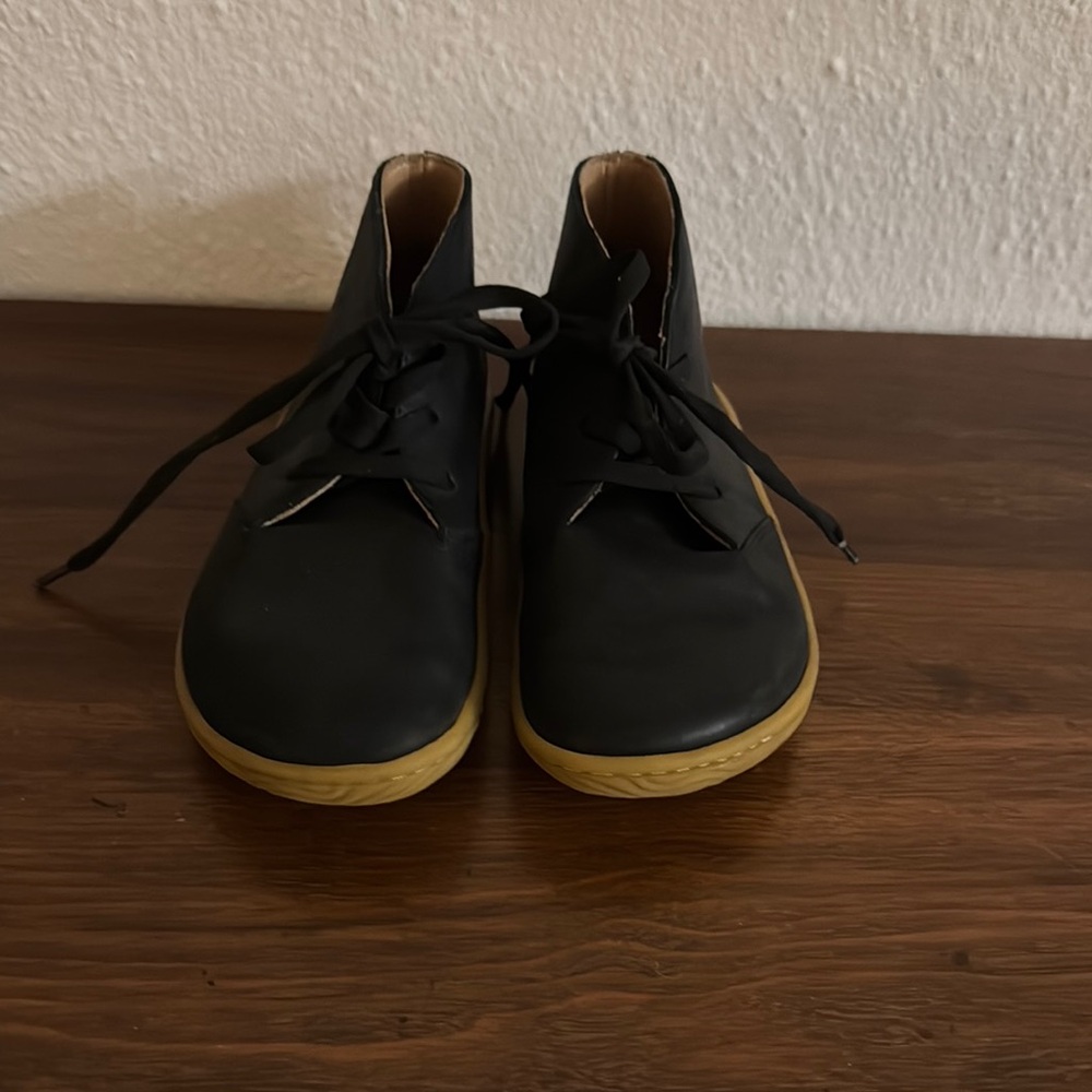 Vivo Barefoot Kids Black Leather Boots US 2 / EU 33 UNISEX